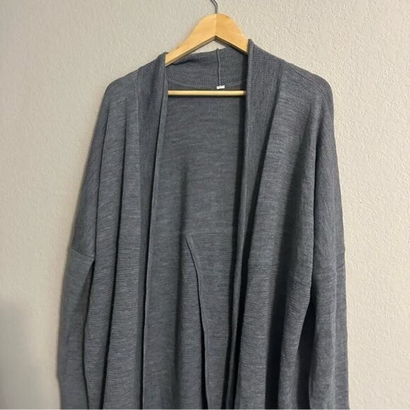 Lululemon Sit In Lotus Wrap II Sz 8 In Heathered Grey Sage - Picture 7 of 15